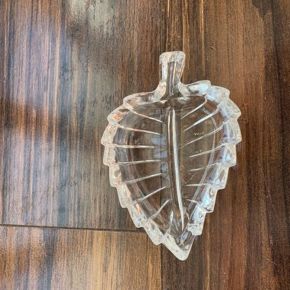 Lead Crystal Leaf Trinket Dish - Picture 2 of 2